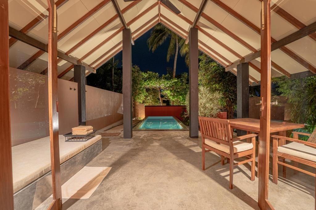 Nisala Villas Хикадува Екстериор снимка