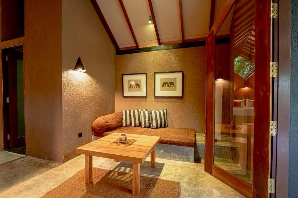 Nisala Villas Хикадува Екстериор снимка